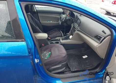 2017 Hyundai Elantra Se z USA, uszkodzony, nr VIN 5NPD84LFXHH026119